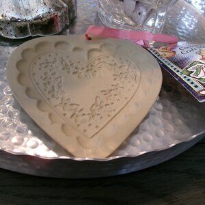 Brown Bag Cookie Art Cookie & Craft Mold With Recipe Booklet 1996 Flower Heart